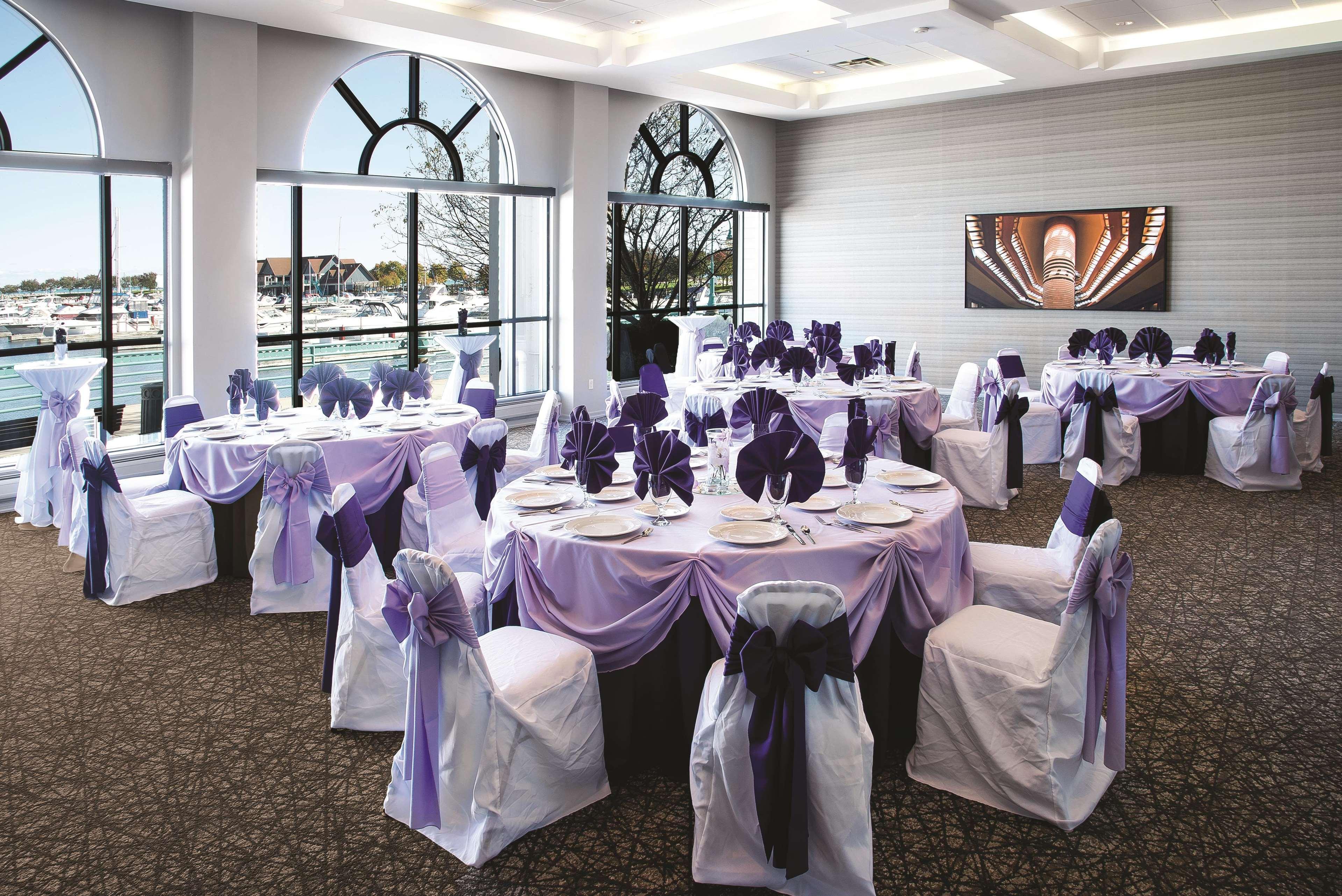 Doubletree By Hilton Racine Harbourwalk Hotel Exterior foto