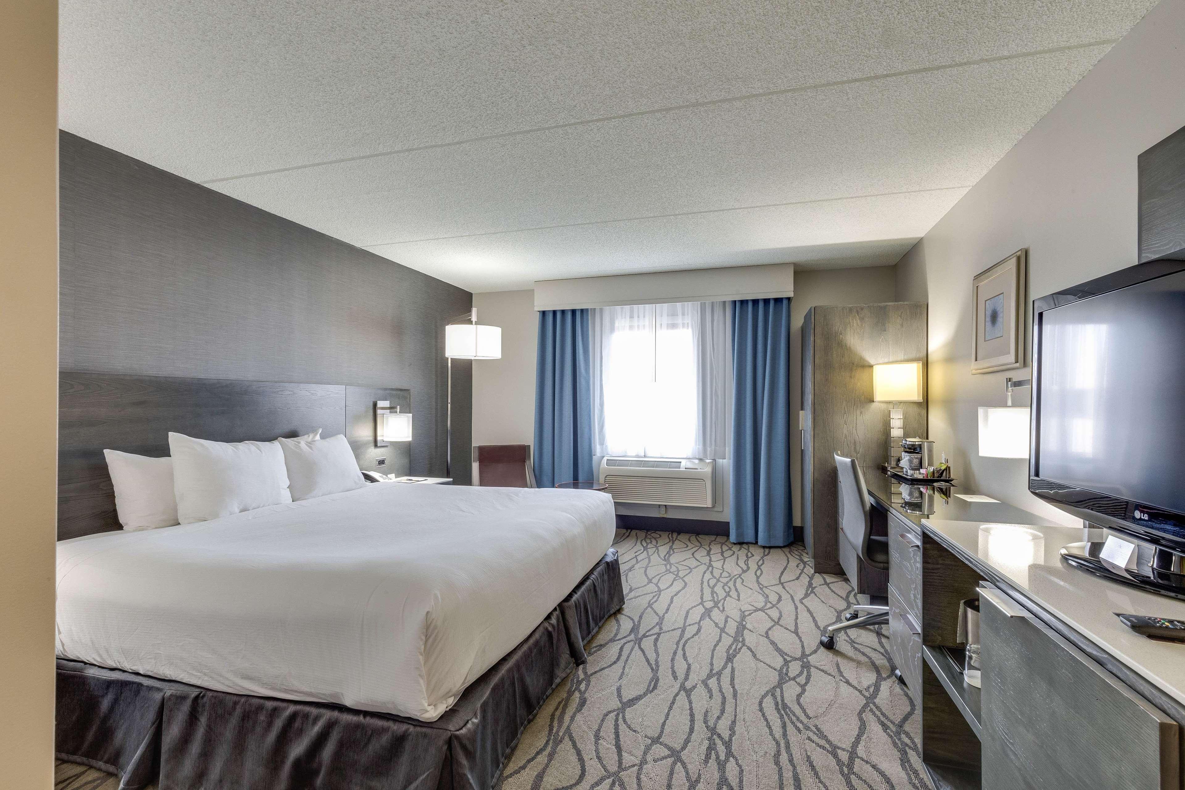 Doubletree By Hilton Racine Harbourwalk Hotel Exterior foto