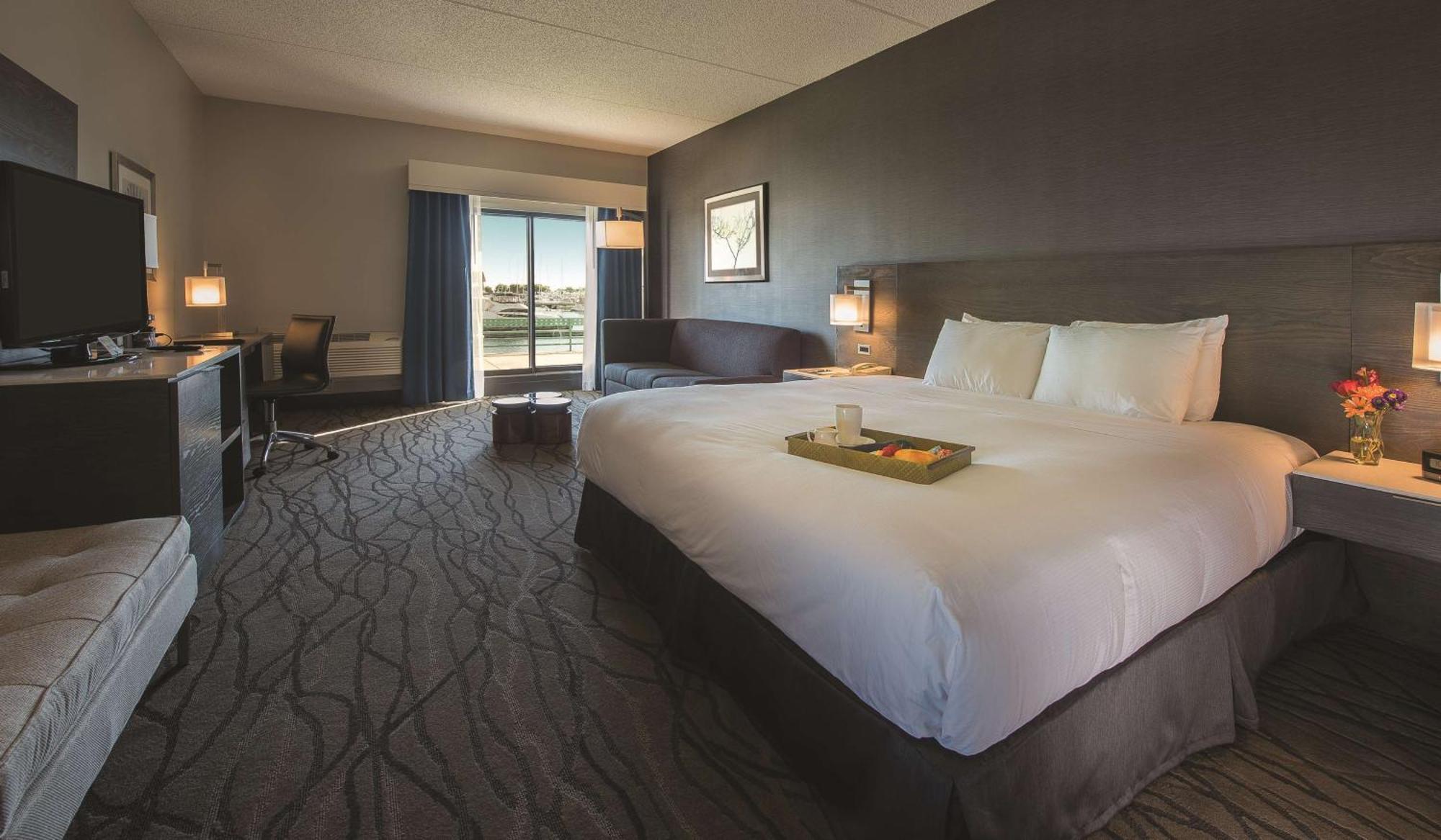 Doubletree By Hilton Racine Harbourwalk Hotel Exterior foto