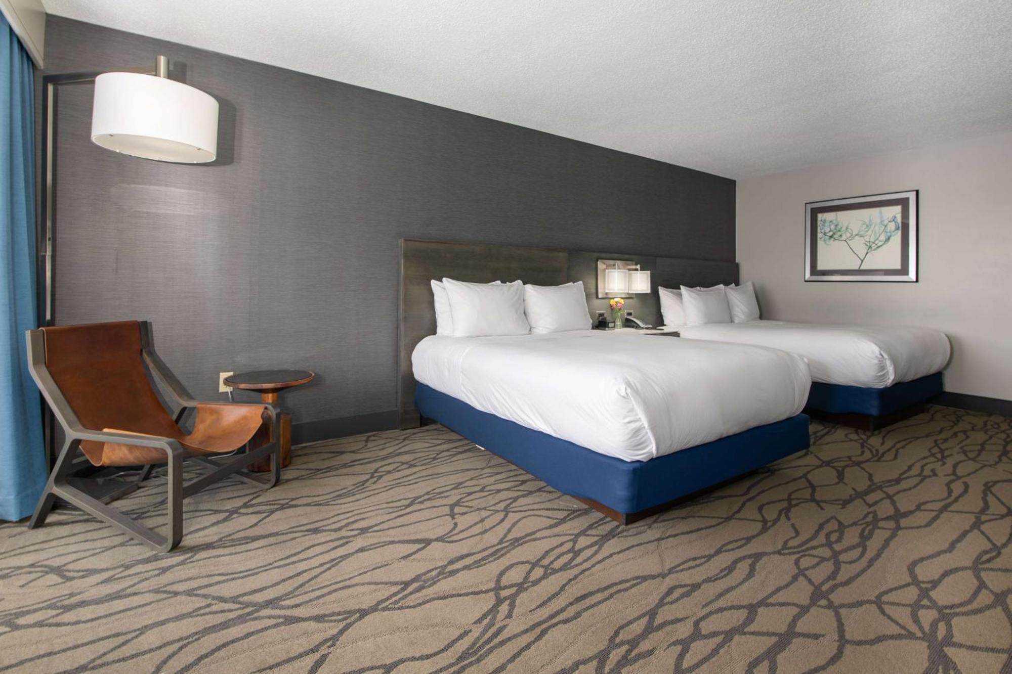 Doubletree By Hilton Racine Harbourwalk Hotel Exterior foto
